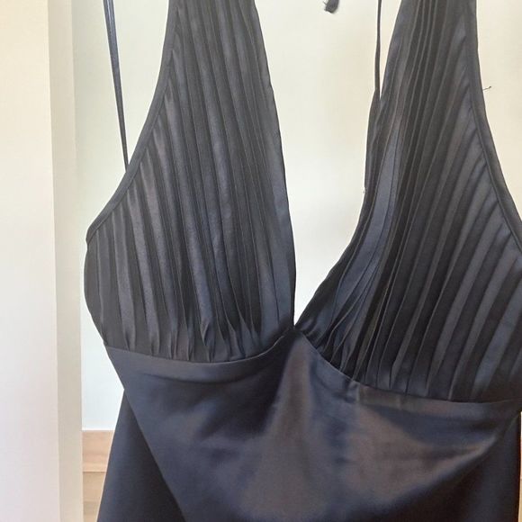 DYNAMITE BNWT BLACK HALTER SATIN DRESS WITH SLIT - Picture 3 of 7